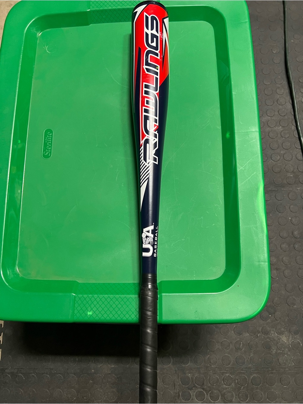 Rawlings Red and Blue Youth Baseball Bat 27” very lightly used